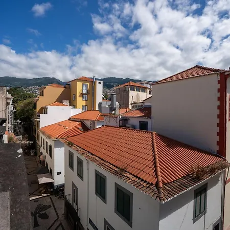 Madeira Accommodation Bed & Breakfast 3*