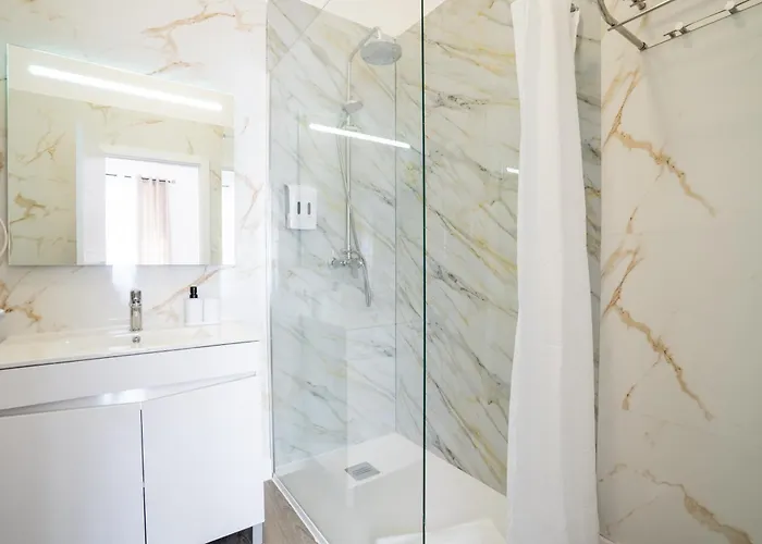 לינה וארוחת בוקר Zarco Suites By Se Funchal 3*