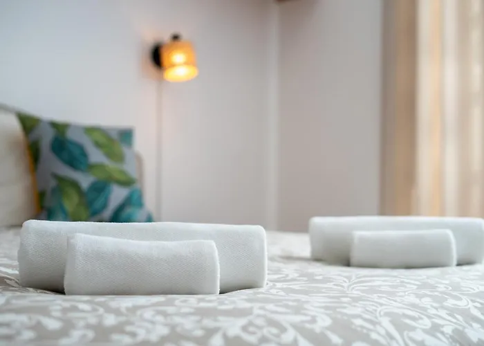 לינה וארוחת בוקר Zarco Suites By Se Funchal פונשל